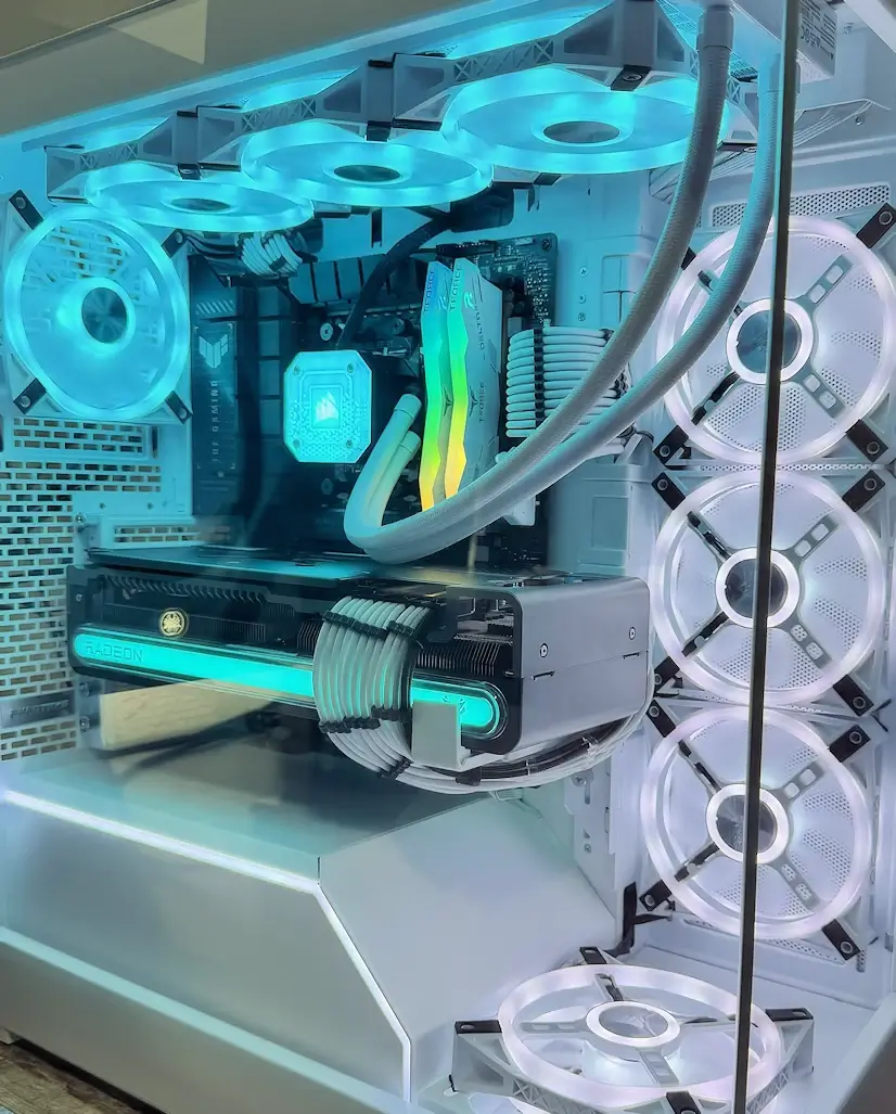 Montaje Gaming PC Phanteks Moratalaz Montaje Gaming PC Phanteks Moratalaz